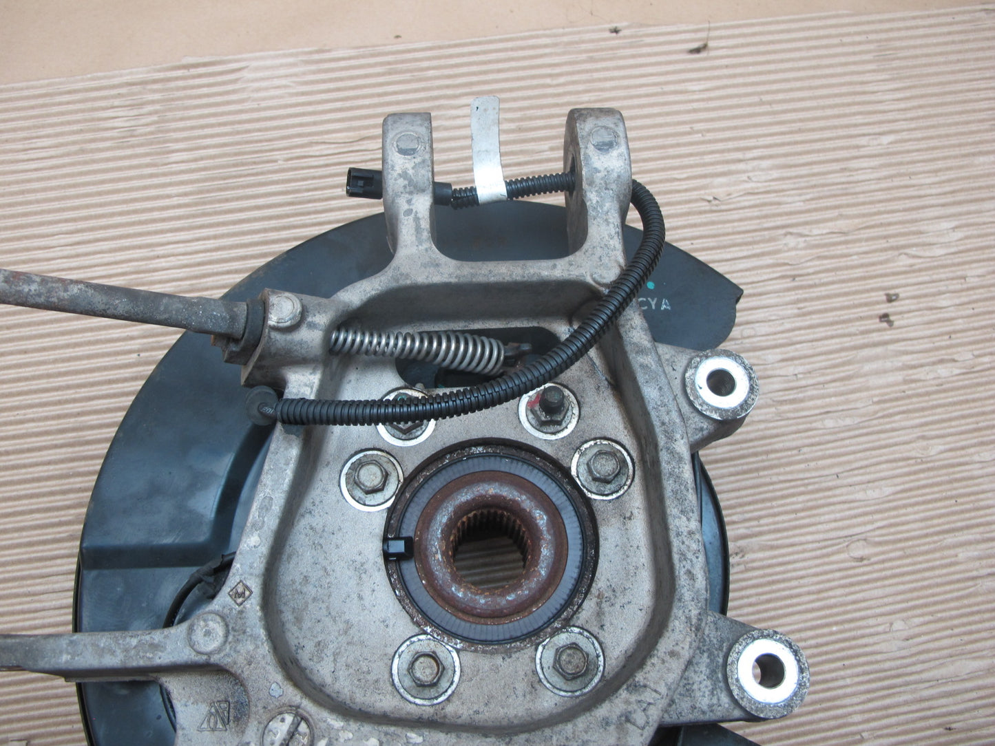 11-12 Fisker Karma Rear Left Spindle Knuckle Wheel Hub Bearing 61K Miles OEM