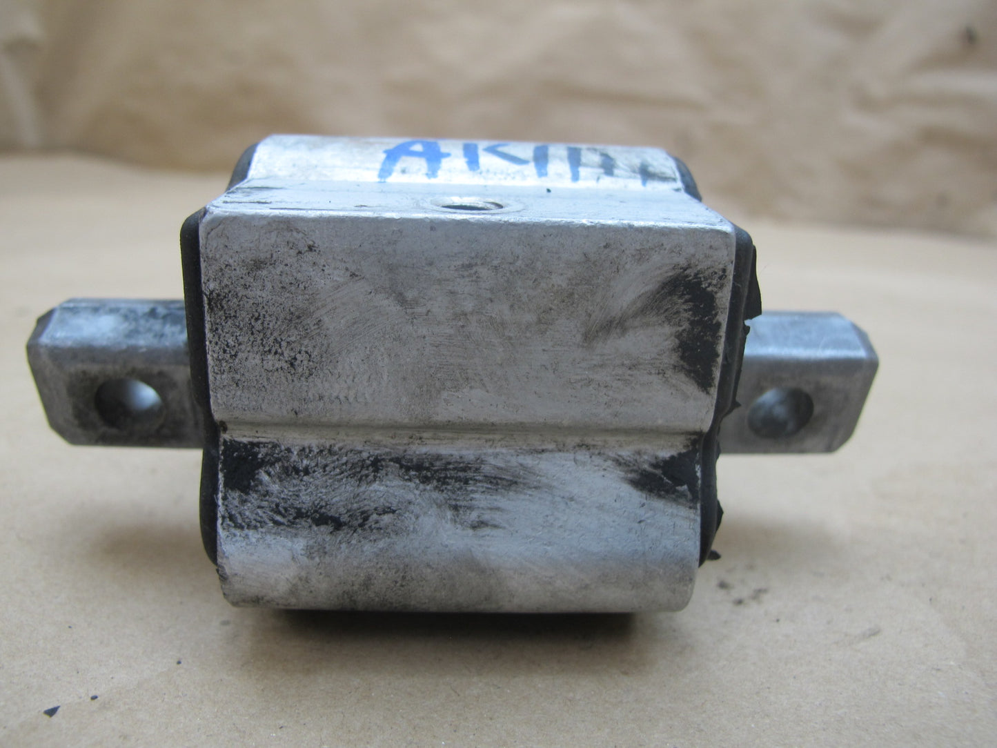 97-98 Mercedes R129 SL600 Automatic Transmission Mount Bracket Support OEM