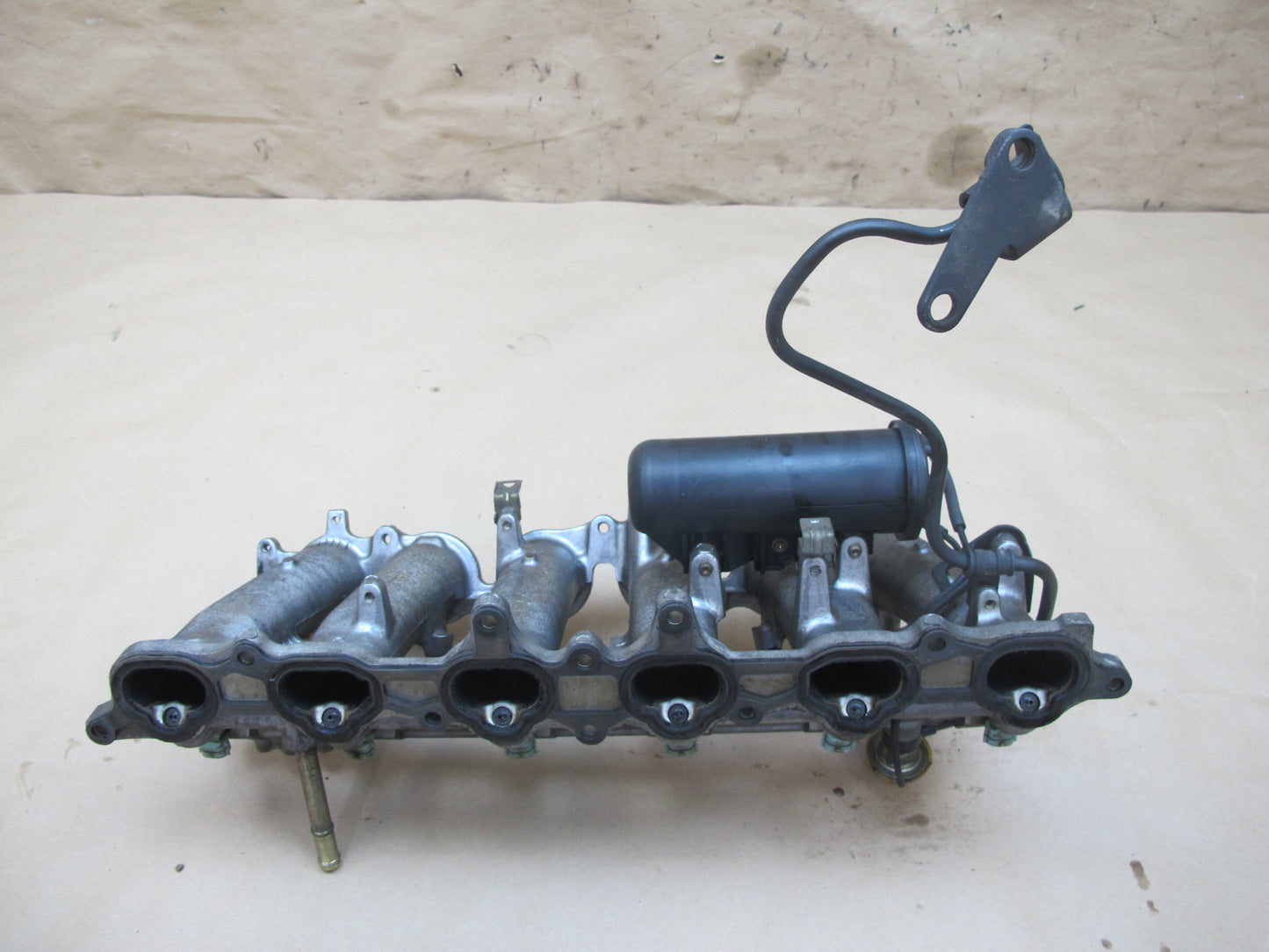 98-00 Lexus JZZ31 SC300 Engine Lower Air Intake Manifold OEM