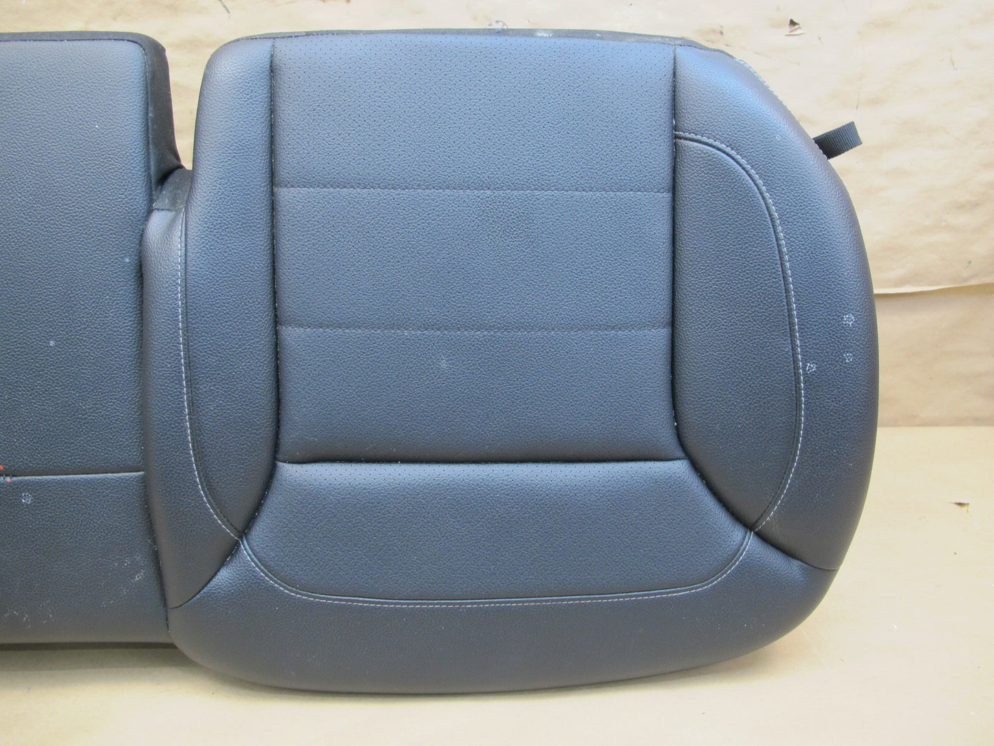 12-15 Mercedes W166 Ml-class Rear Left Seat Lower Cushion Black OEM
