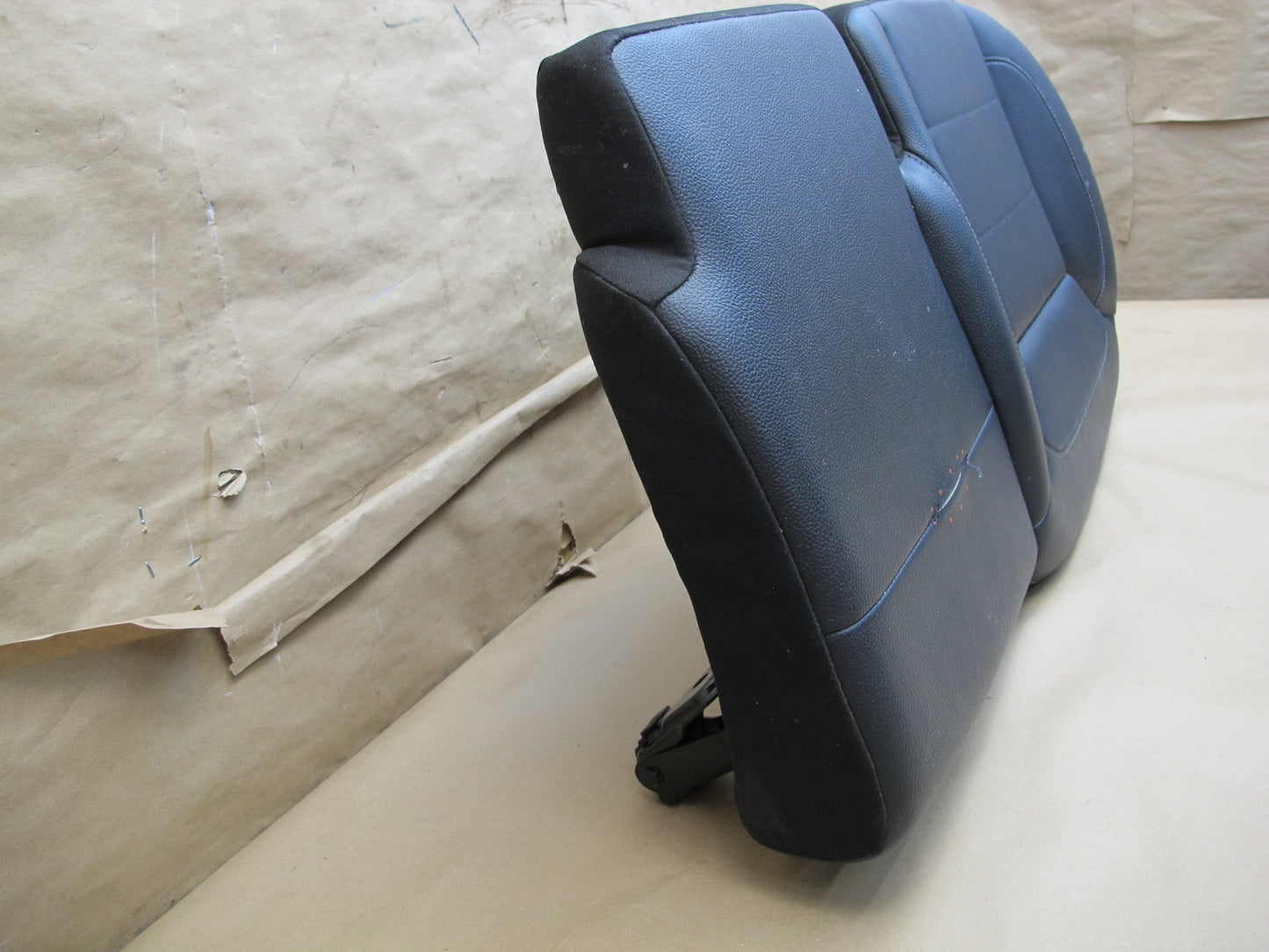 12-15 Mercedes W166 Ml-class Rear Left Seat Lower Cushion Black OEM