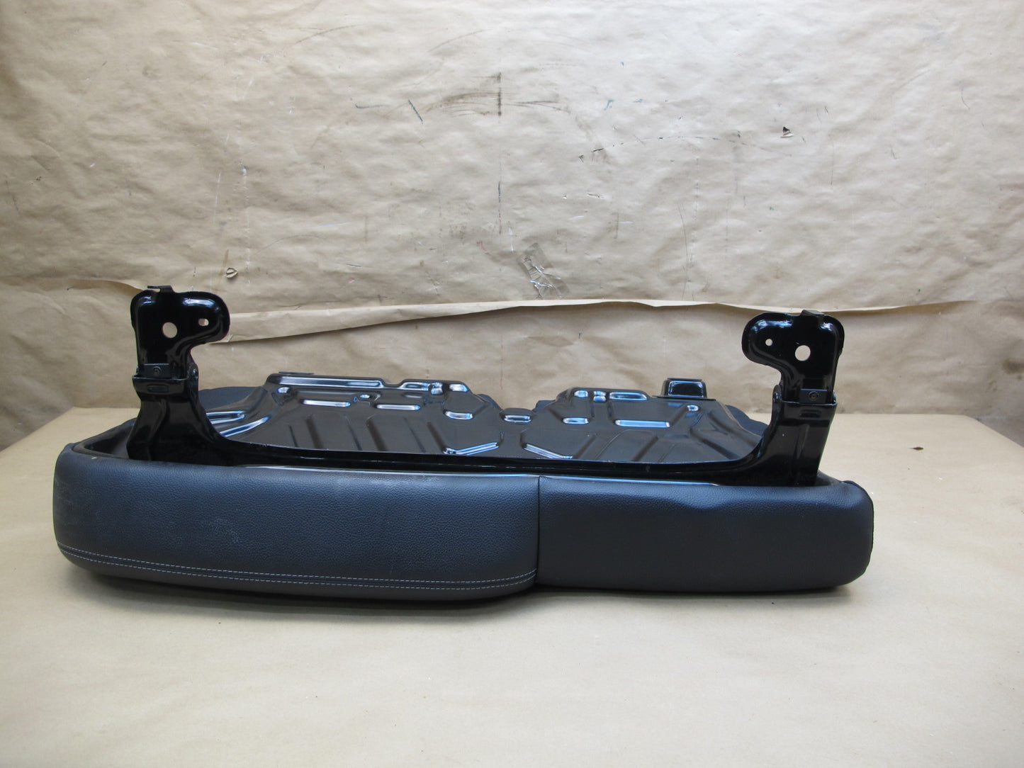 12-15 Mercedes W166 Ml-class Rear Left Seat Lower Cushion Black OEM