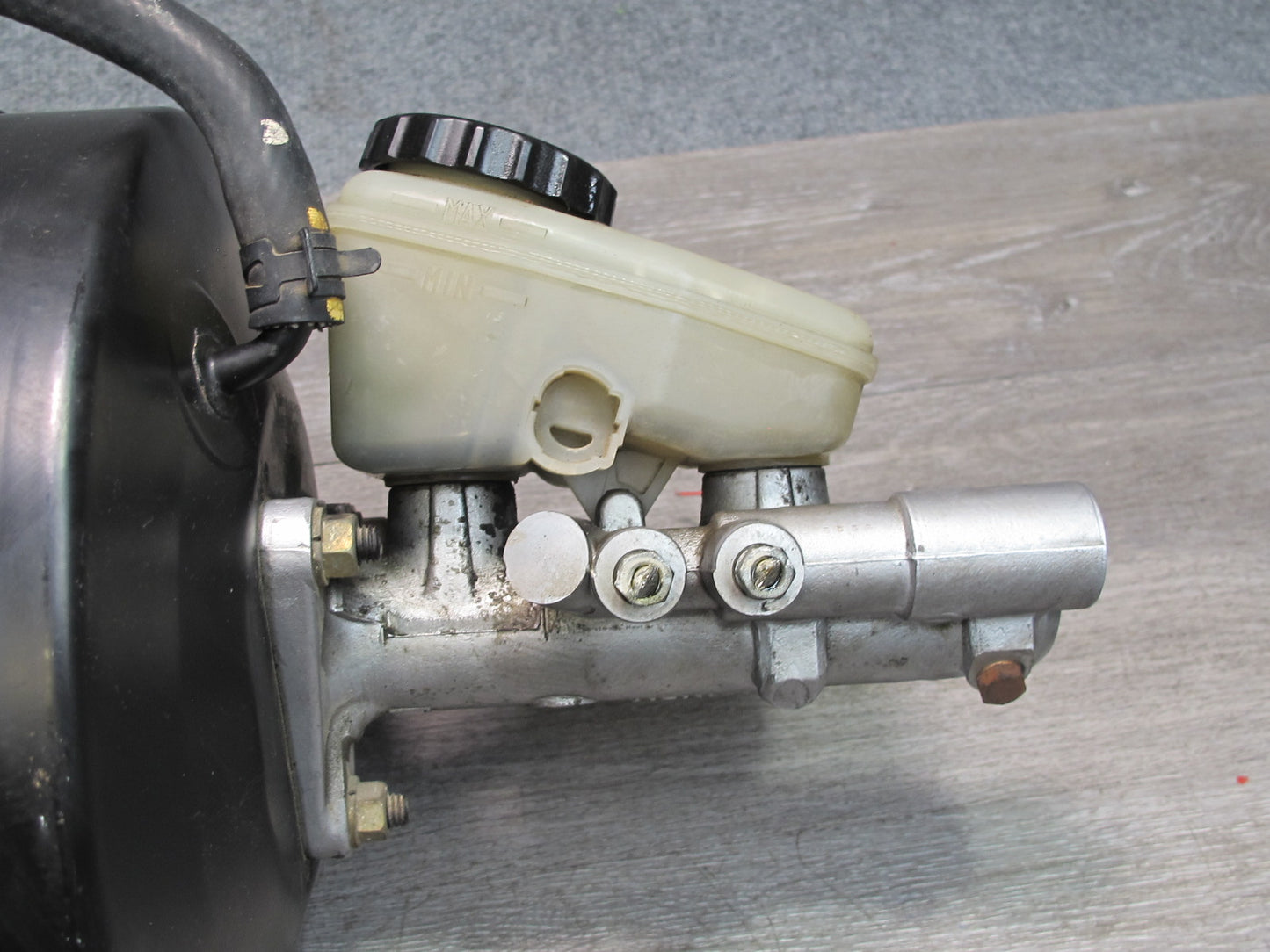 92-94 Lexus UZZ30L SC400 Brake Master Cylinder Booster Reservoir OEM