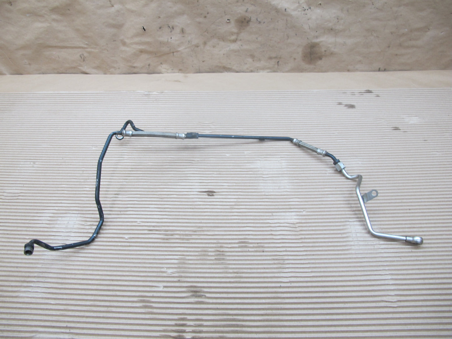 2006-2012 Bentley Continental Flying Spur 6.0L Engine Turbocharger Oil Line Tube