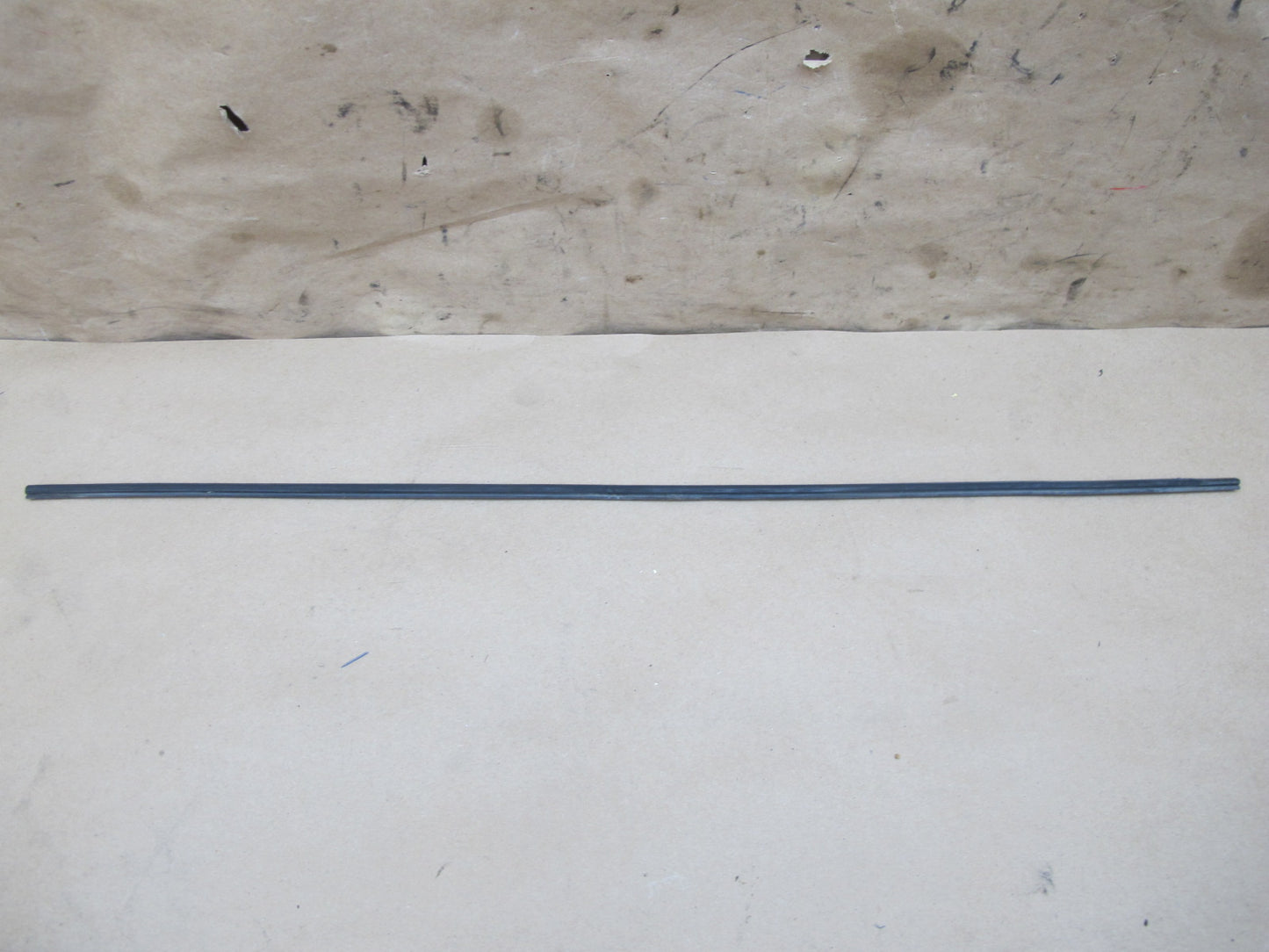 94-02 Mercedes R129 Front Windshield Weatherstrip Rubber Seal Gasket Set OEM