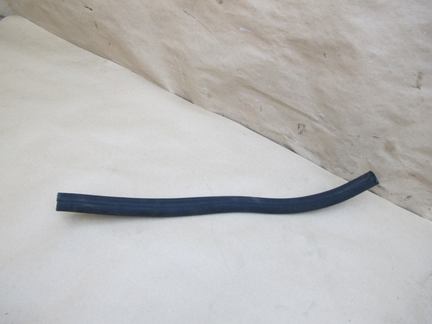 94-02 Mercedes R129 Front Windshield Weatherstrip Rubber Seal Gasket Set OEM