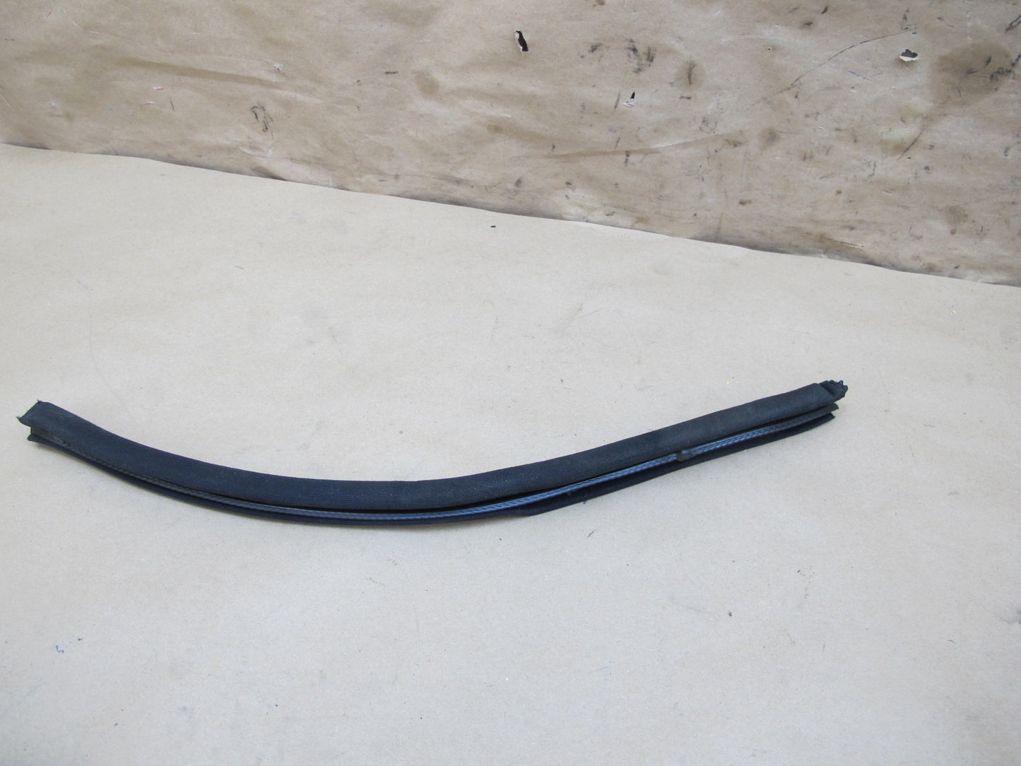 94-02 Mercedes R129 Front Windshield Weatherstrip Rubber Seal Gasket Set OEM