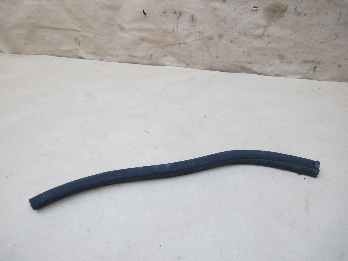 94-02 Mercedes R129 Front Windshield Weatherstrip Rubber Seal Gasket Set OEM