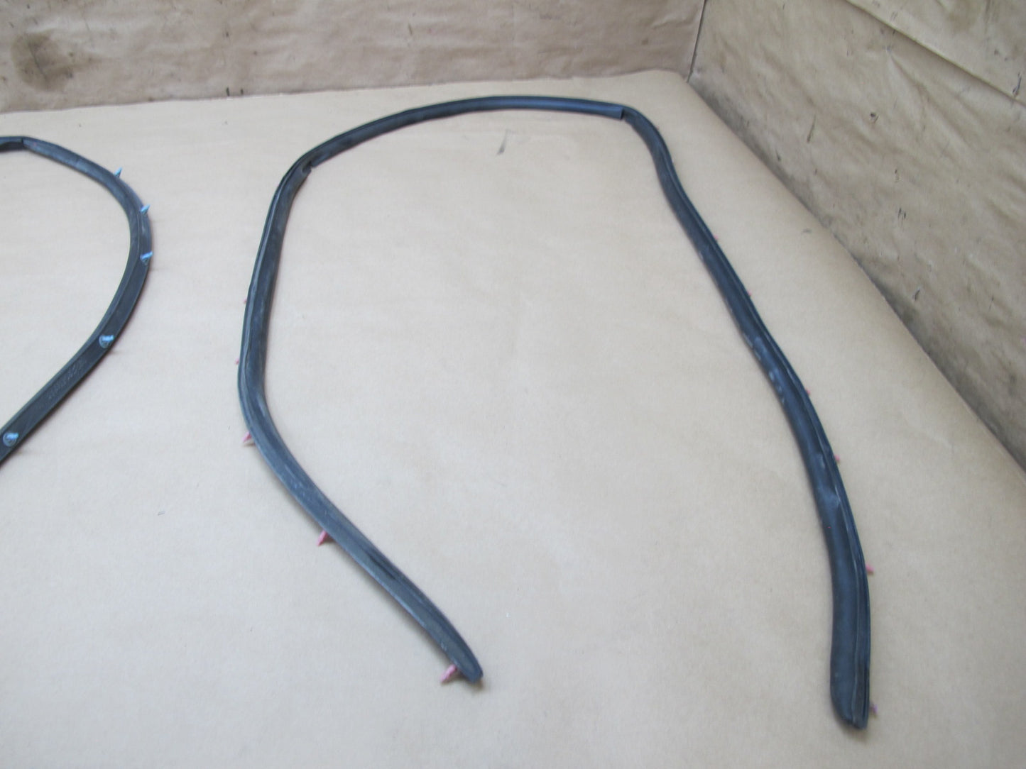 92-96 Toyota Cresta JZX90 Set of 8 Door Weatherstrip Rubber Seal Gasket OEM
