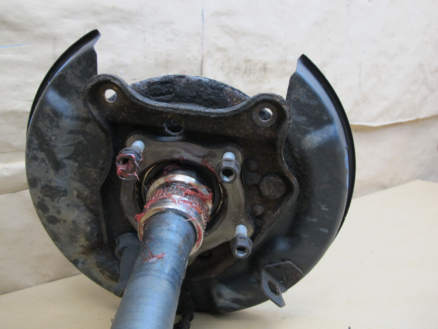 1998-2002 Lexus J100 LX470 Rear Right Passenger Side Spindle Knuckle Wheel Hub