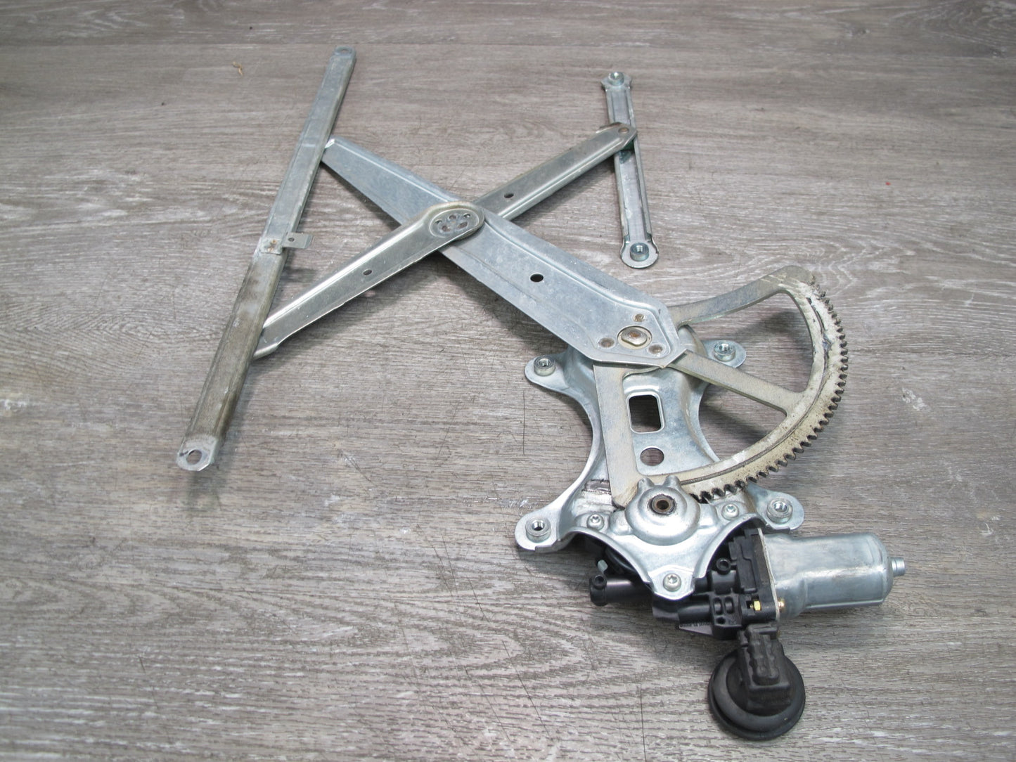 2003-2009 Lexus UZJ120L GX470 Front Right Door Window Regulator w Motor OEM