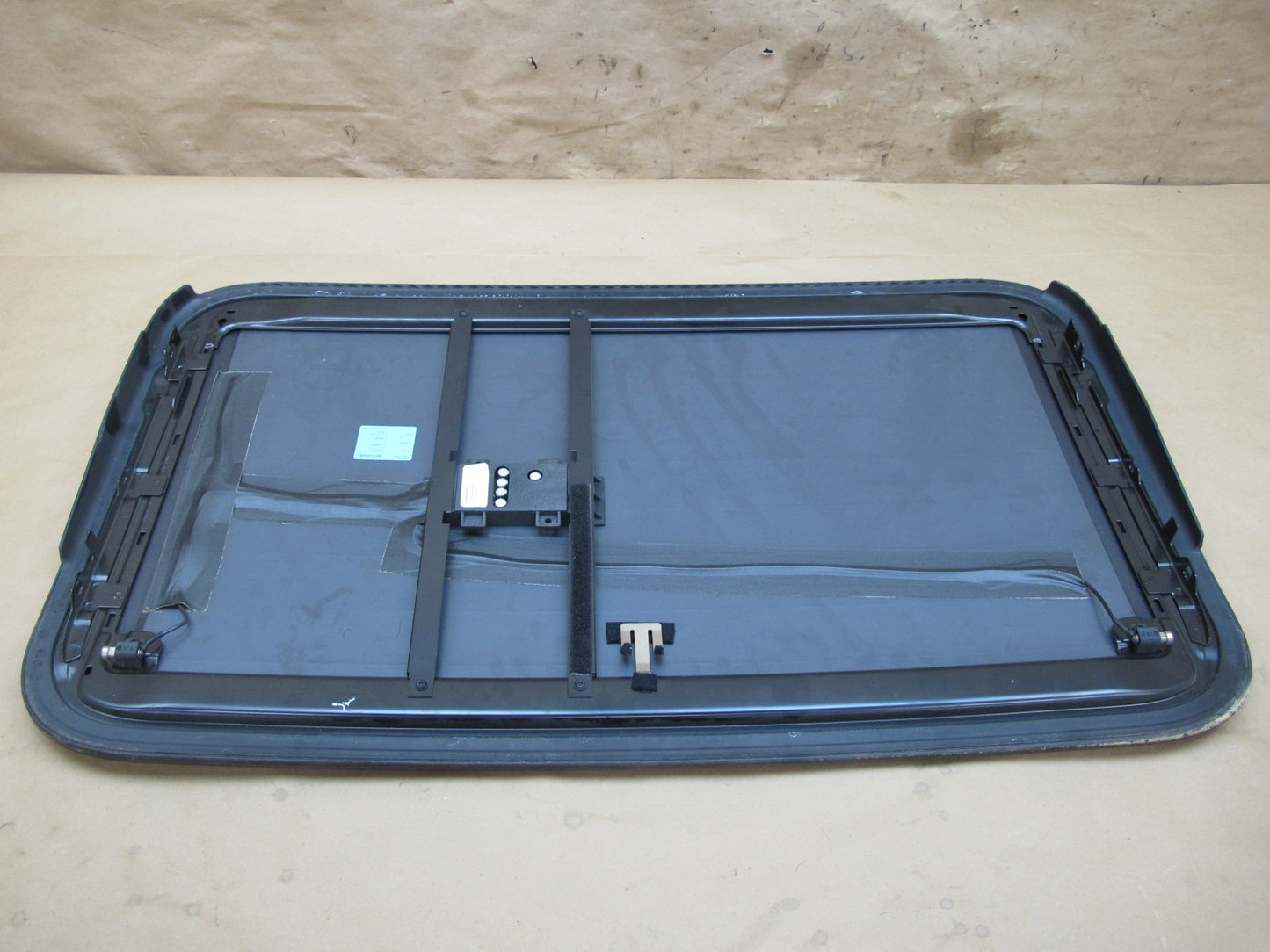 2006-2012 Bentley Flying Spur Front Upper Sunroof Moon Roof Glass Window Panel