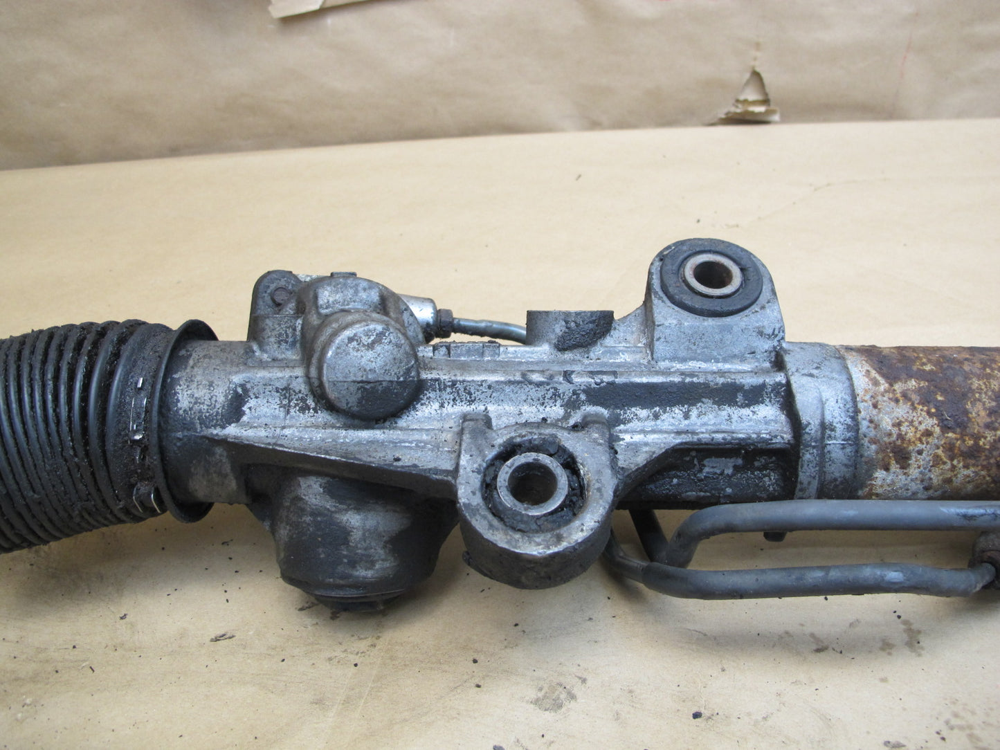 1998-2002 Lexus J100 LX470 Power Steering Rack & Pinion Gear