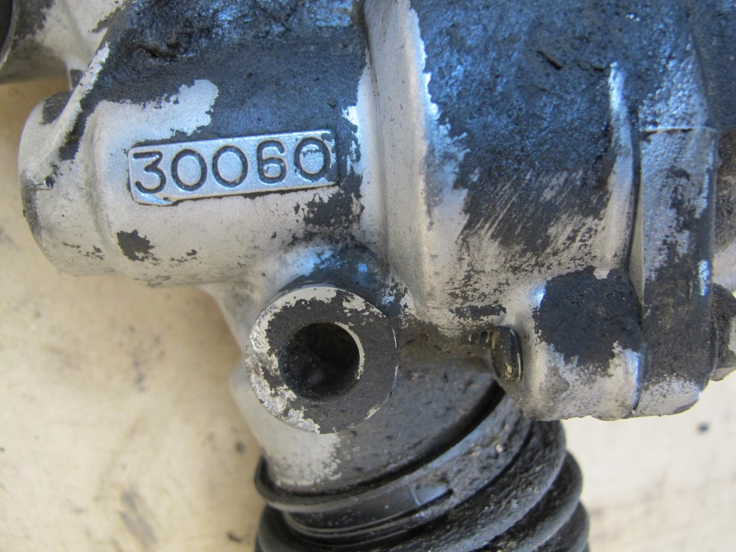 01-05 Lexus JCE10L IS300 Power Steering Rack & Pinion OEM