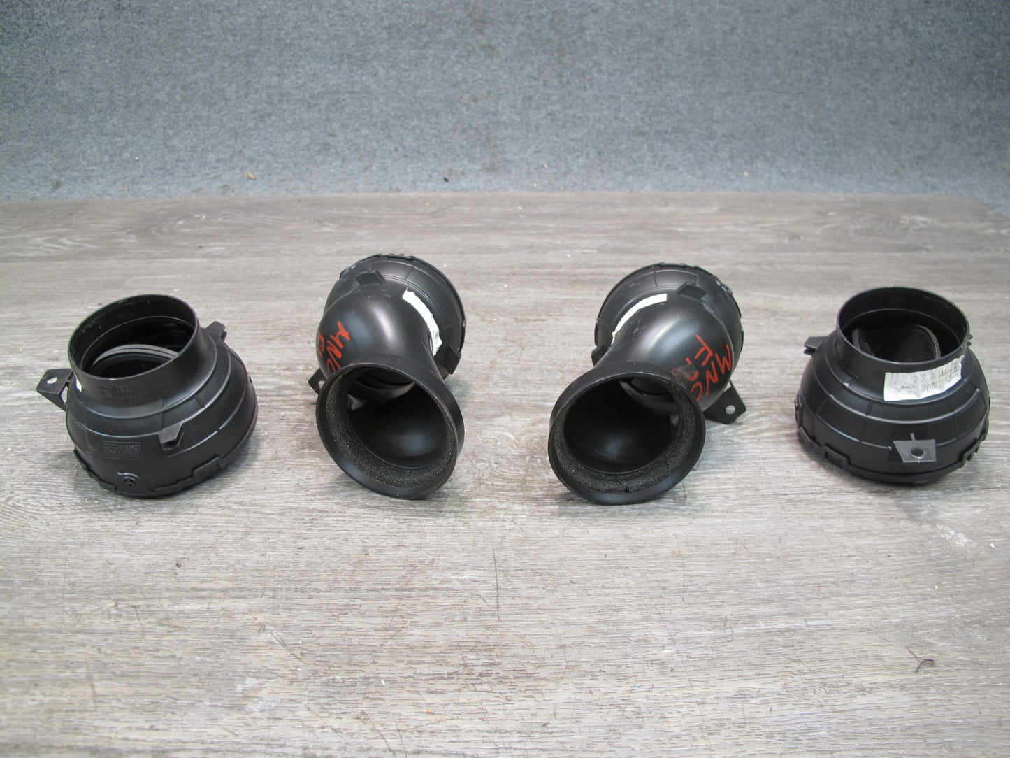07-15 Mini R55 R56 R57 R58 R59 Set of 4 Dash Left Center Right Air Vent OEM