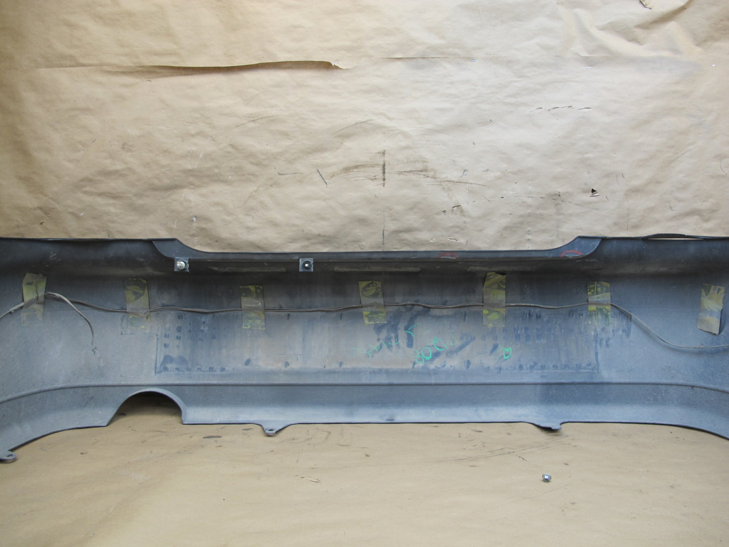 01-05 Lexus JCE10L IS300 Sedan Rear Bumper Cover w Marker Lights OEM