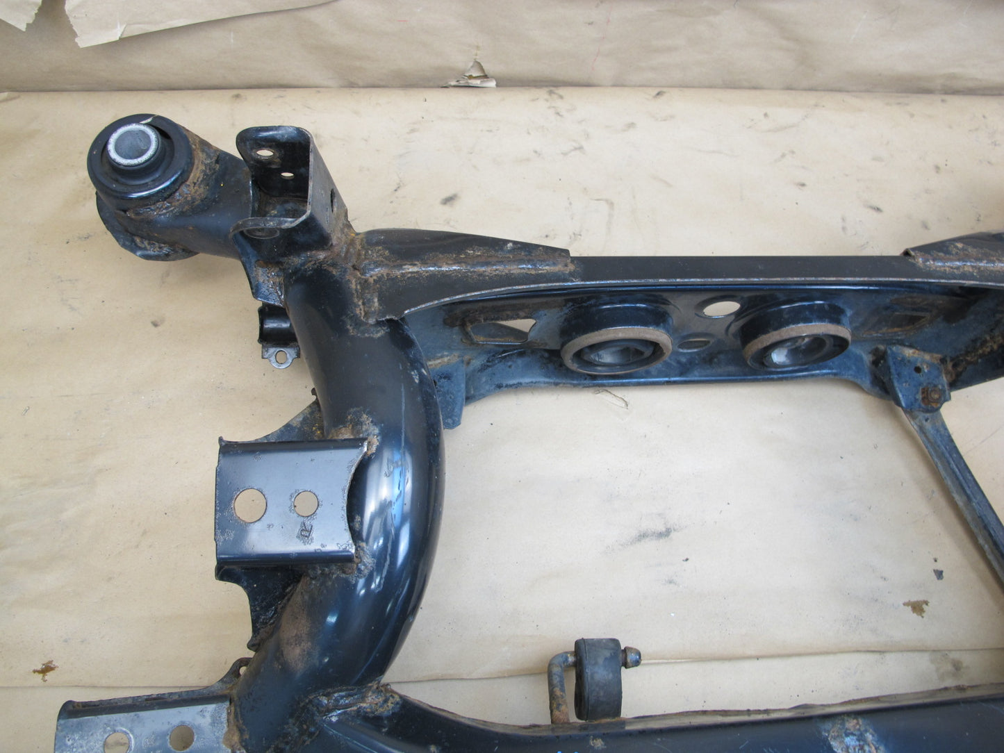 01-05 Lexus JCE10 IS300 Rear Suspension Crossmember Sub Frame Subframe OEM