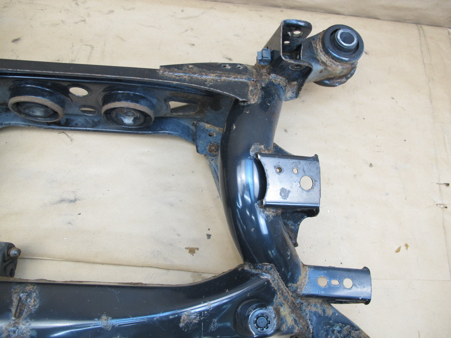 01-05 Lexus JCE10 IS300 Rear Suspension Crossmember Sub Frame Subframe OEM