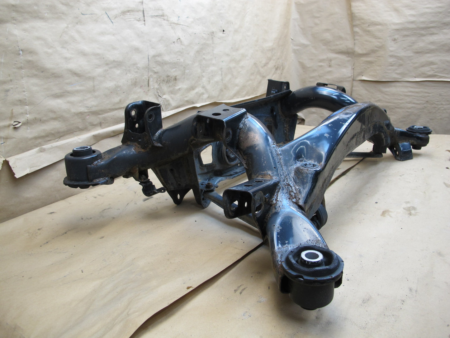 01-05 Lexus JCE10 IS300 Rear Suspension Crossmember Sub Frame Subframe OEM