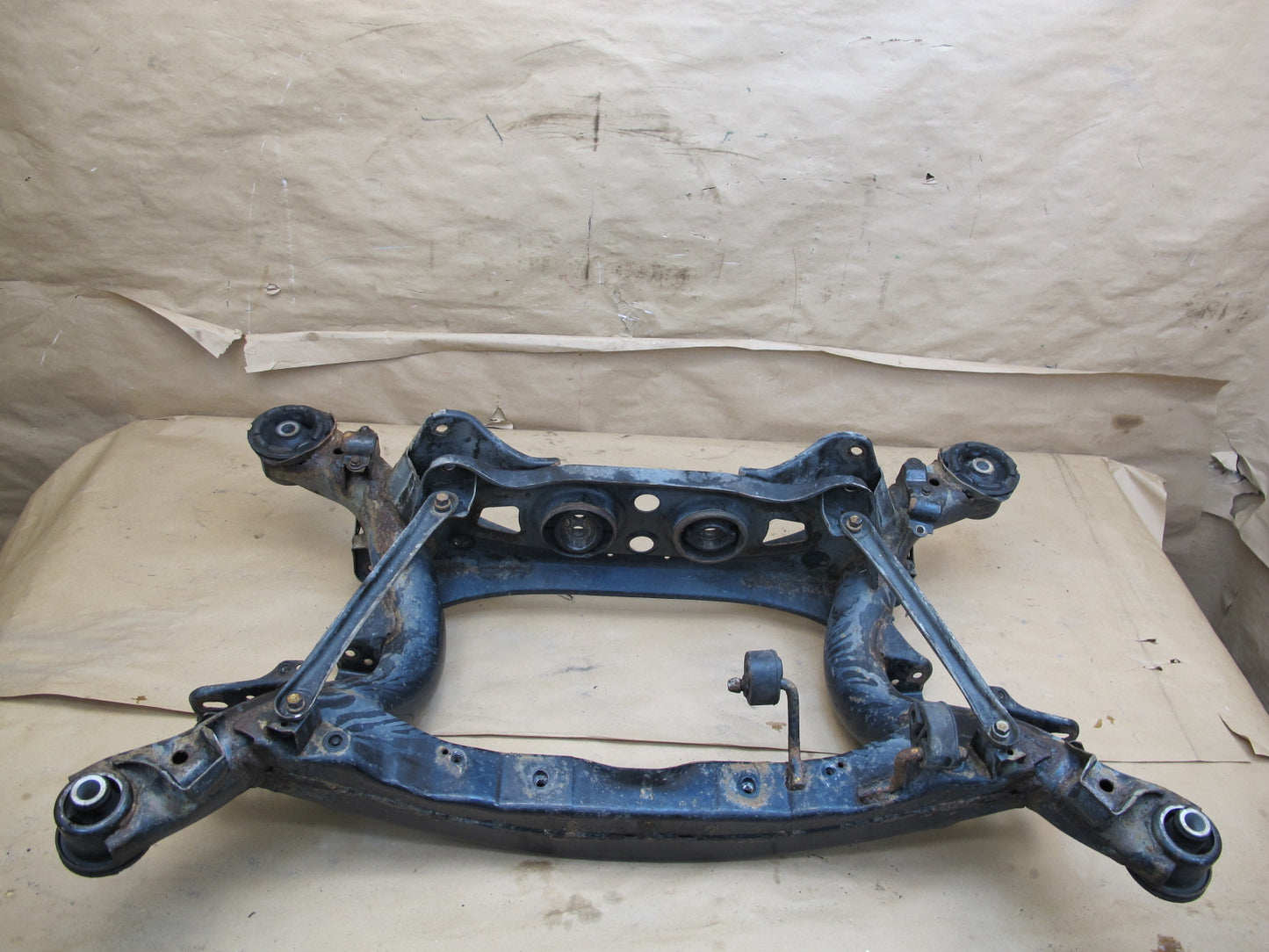01-05 Lexus JCE10 IS300 Rear Suspension Crossmember Sub Frame Subframe OEM