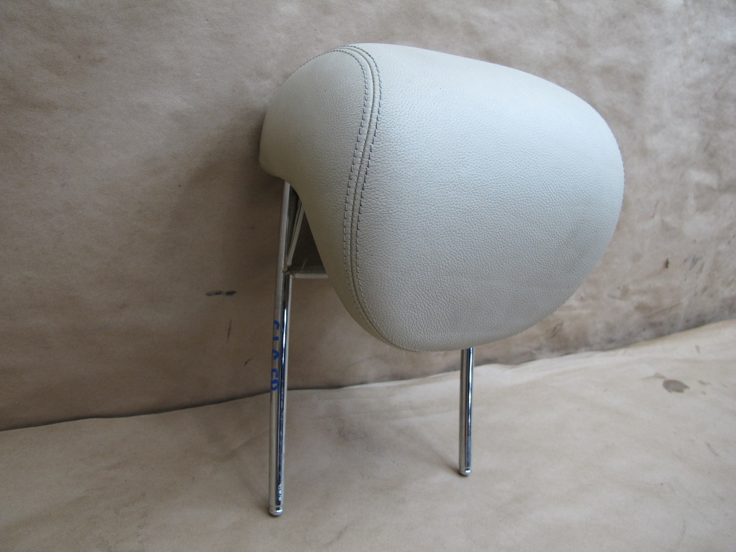 03-06 Mercedes R230 Sl-class Set of 2 Front Left & Right Leather Headrest OEM