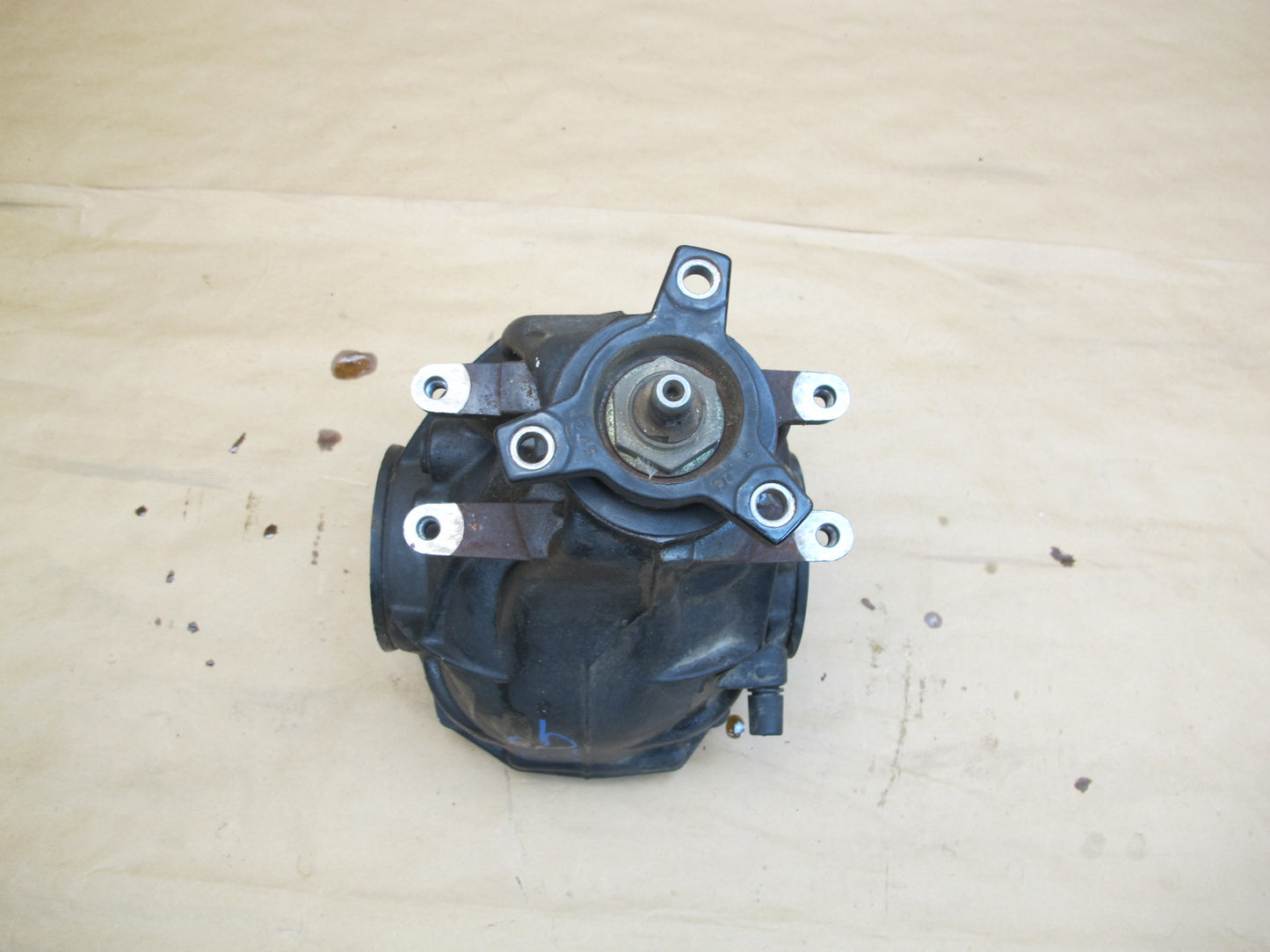03-06 Mercedes R230 SL500 Rear Differential Carrier 2.82 Ratio 136k Miles OEM
