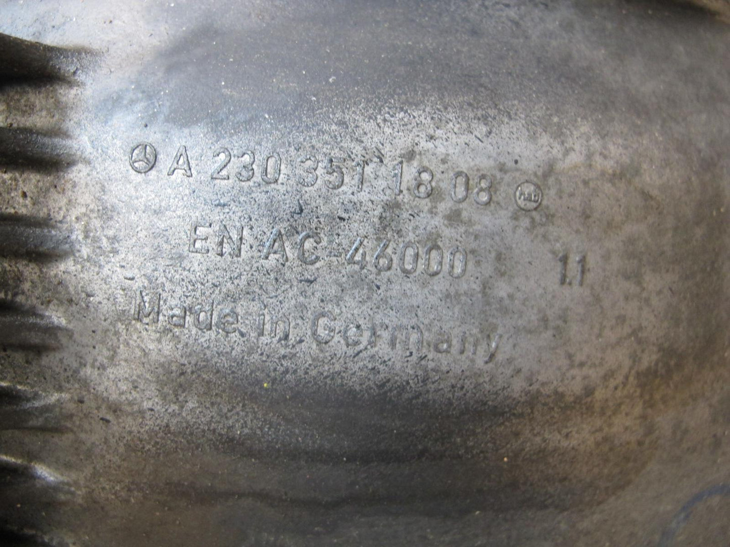 03-06 Mercedes R230 SL500 Rear Differential Carrier 2.82 Ratio 136k Miles OEM