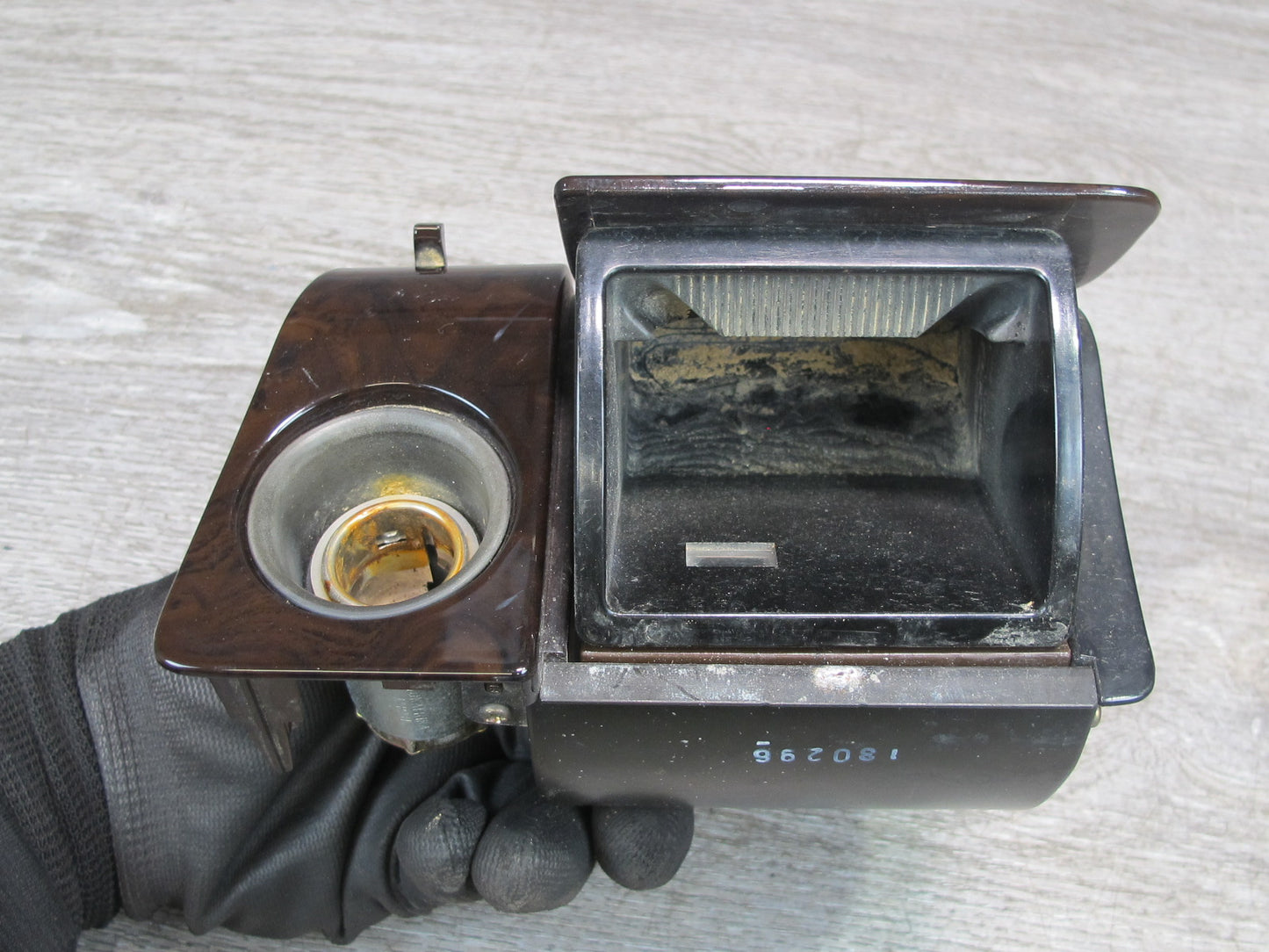 92-96 Toyota Cresta MARK2 JZX90 Dash Front Ash Tray w Lighter OEM
