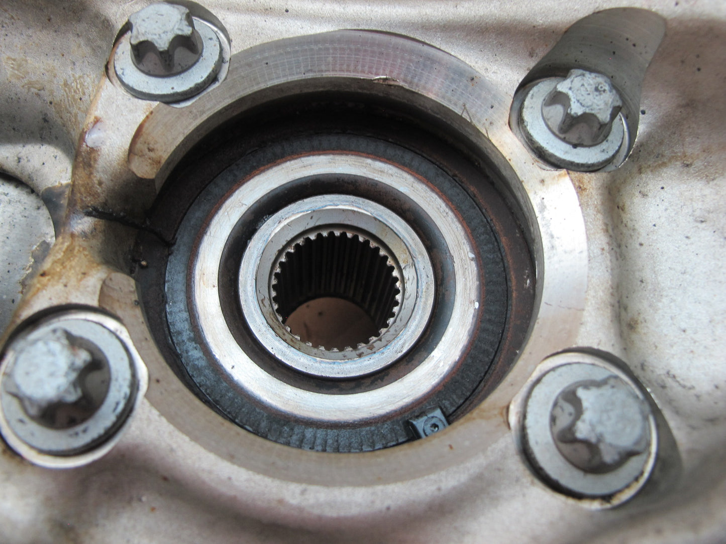 12-18 Mercedes W166 GLE ML Front Left Spindle Knuckle Wheel Hub Bearing OEM