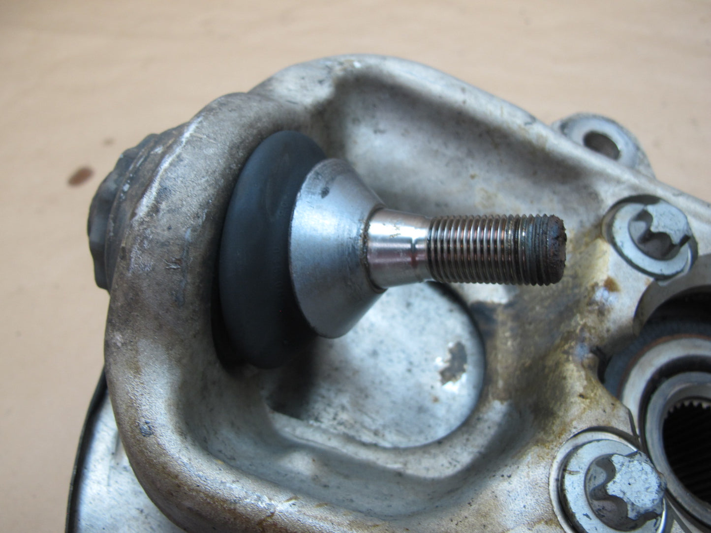 12-18 Mercedes W166 GLE ML Front Left Spindle Knuckle Wheel Hub Bearing OEM