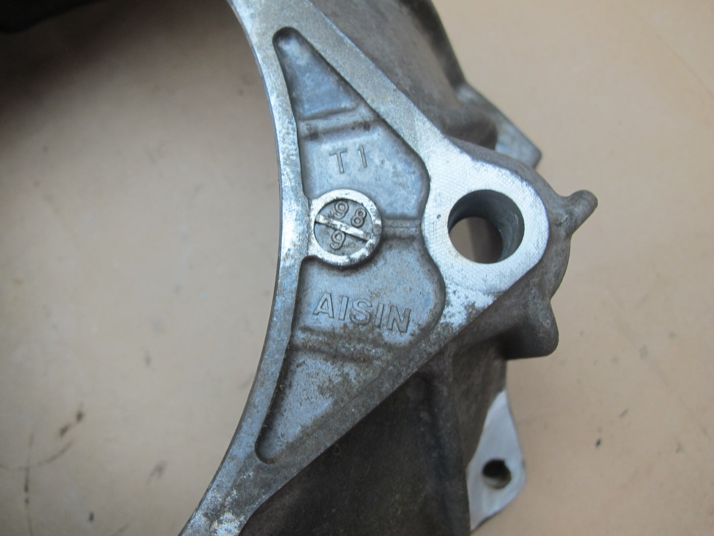 1998-2002 Lexus LX470 J100 A/T Automatic Transmission Bell Housing