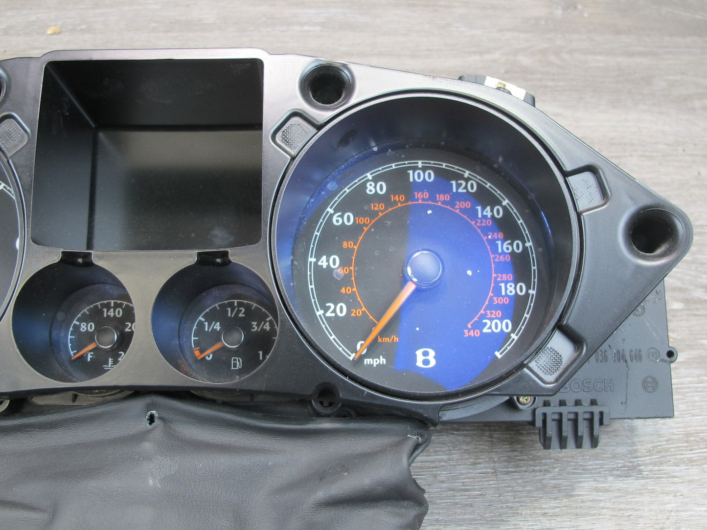 06-12 Bentley Continental Flying Spur Instrument Cluster Gauge Speedometer