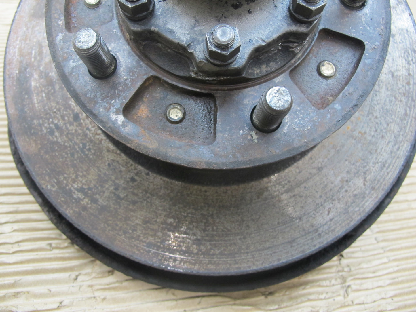 1998-2007 Lexus J100 LX470 Front Right Side Spindle Knuckle Wheel Hub Bearing