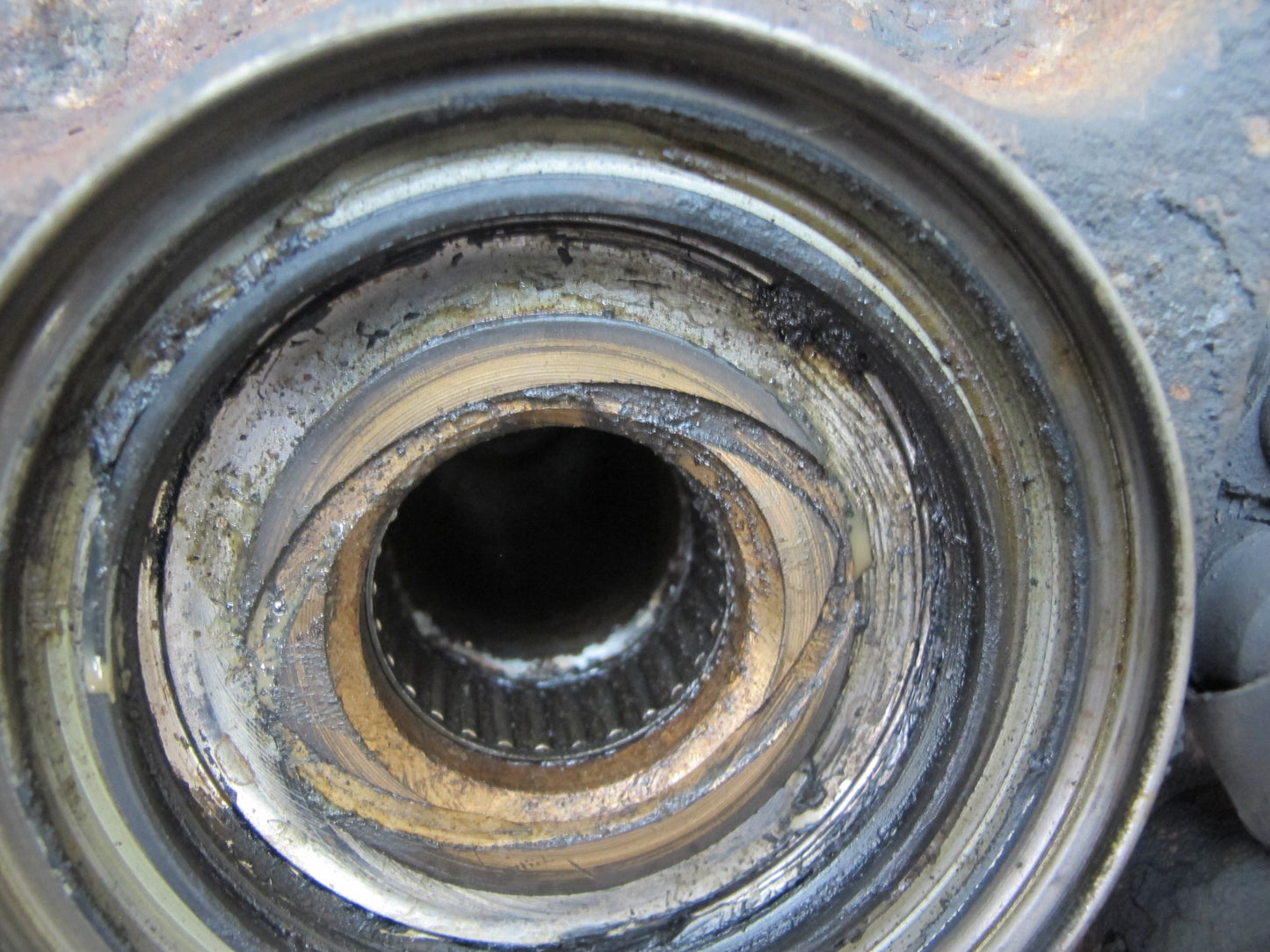 1998-2007 Lexus J100 LX470 Front Right Side Spindle Knuckle Wheel Hub Bearing