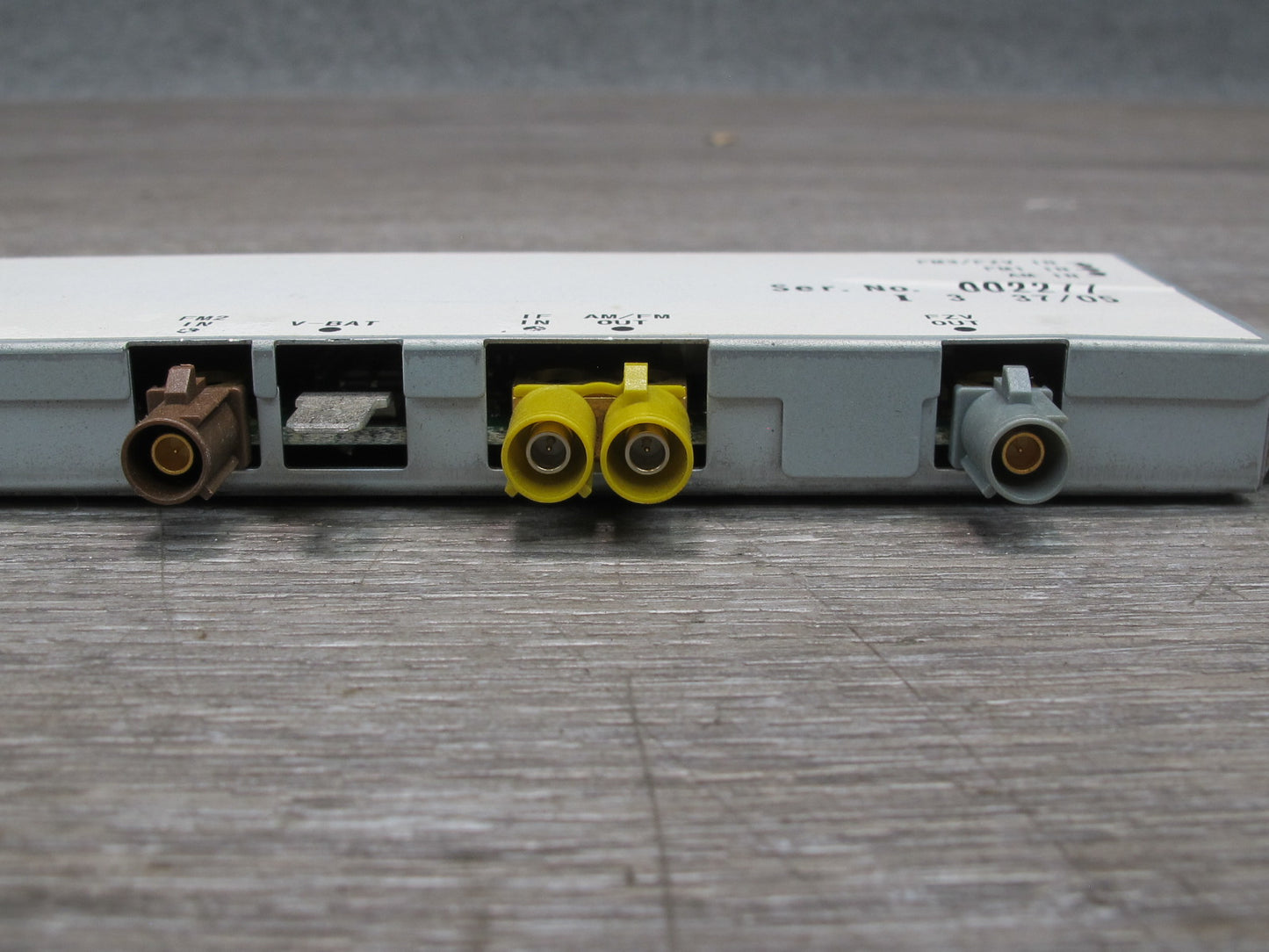 06-12 Bentley Continental Flying Spur Antenna Booster Amplifier AMP 3W5035225H