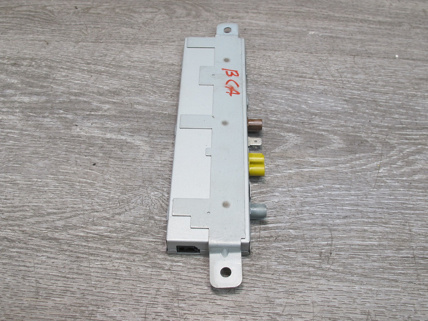 06-12 Bentley Continental Flying Spur Antenna Booster Amplifier AMP 3W5035225H