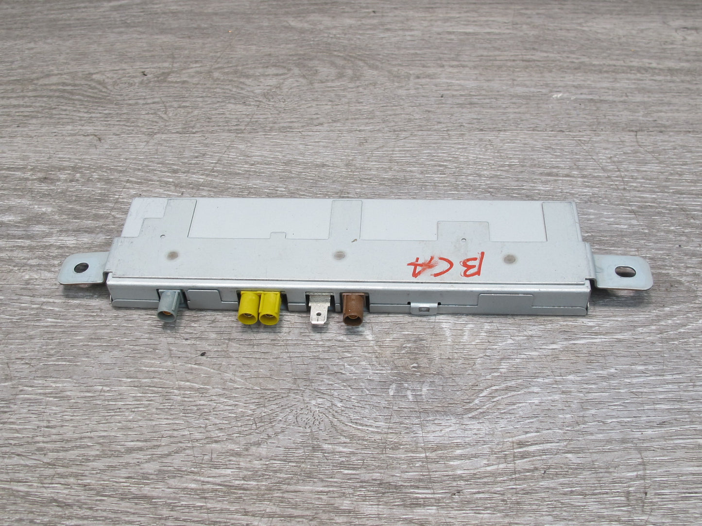 06-12 Bentley Continental Flying Spur Antenna Booster Amplifier AMP 3W5035225H