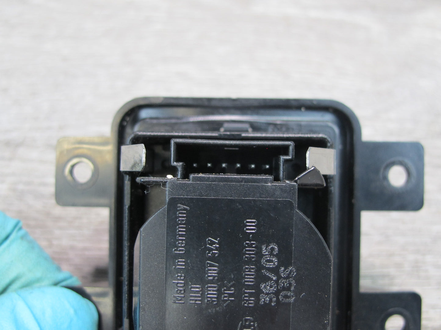 03-10 Bentley Continental Interior Climate Temperature Switch Sensor 3D0907542