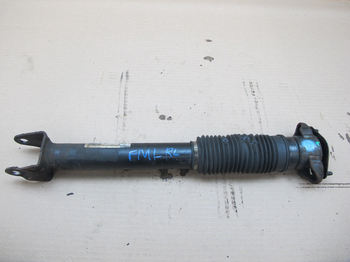 12-15 Mercedes W166 Ml-class AWD Set of 2 Rear Strut Shock Absorber OEM