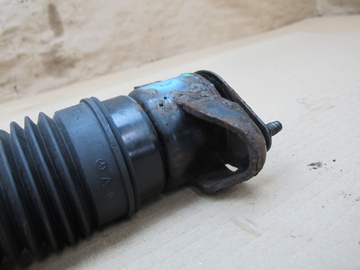 12-15 Mercedes W166 Ml-class AWD Set of 2 Rear Strut Shock Absorber OEM