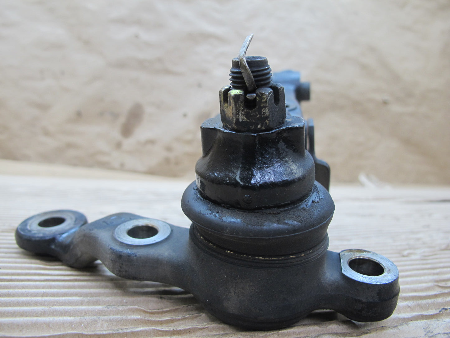 01-05 Lexus JCE10L IS300 Set of 2 Front Left Suspension Lower Control Arm OEM