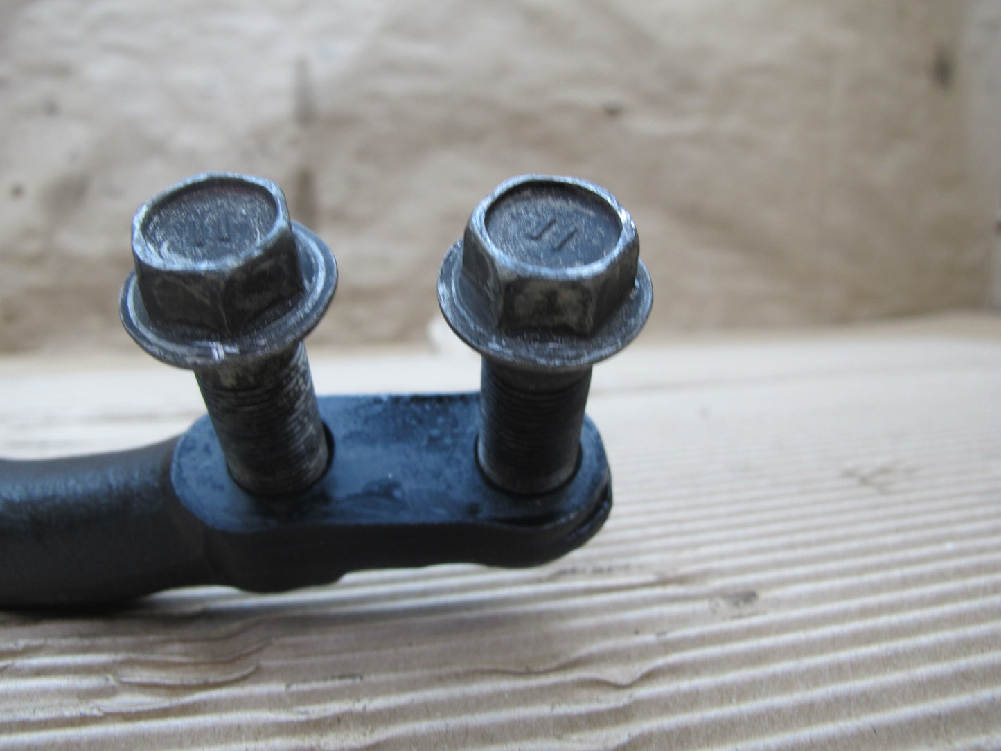 01-05 Lexus JCE10L IS300 Set of 2 Front Left Suspension Lower Control Arm OEM