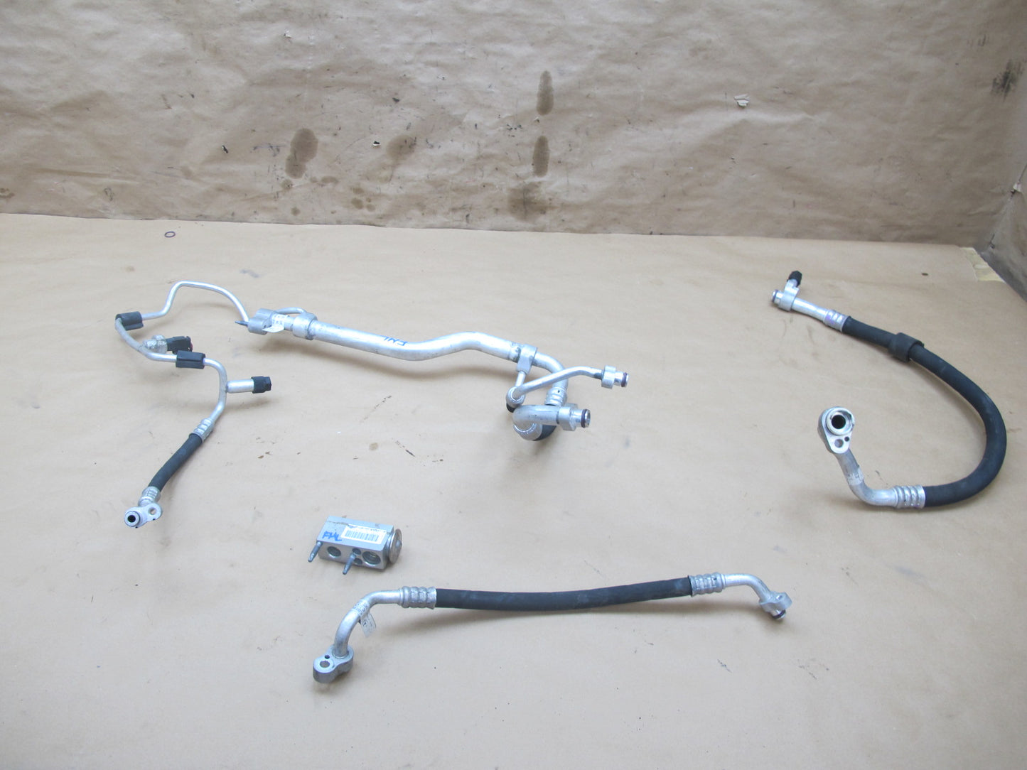 12-15 Mercedes W166 ML350 A/C Air Condition Hose Pipe Line Valve Set OEM