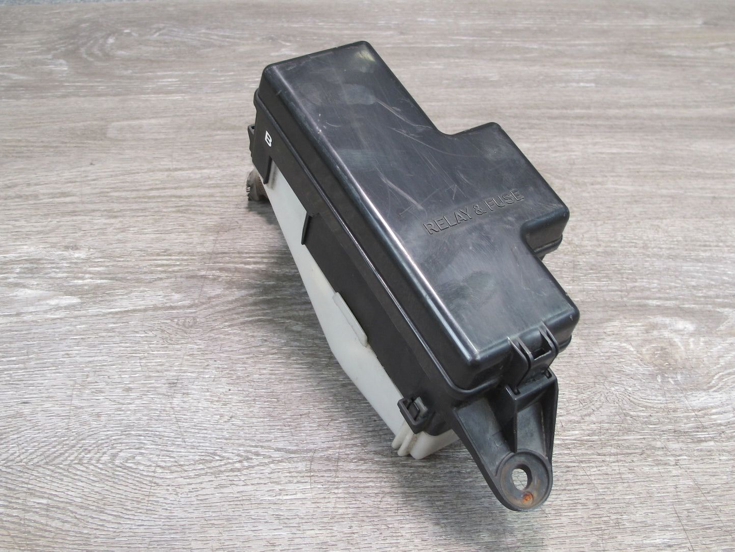 00-05 Toyota MR2 Spyder Front Left Luggage Compartment Fuse Relay Box OEM