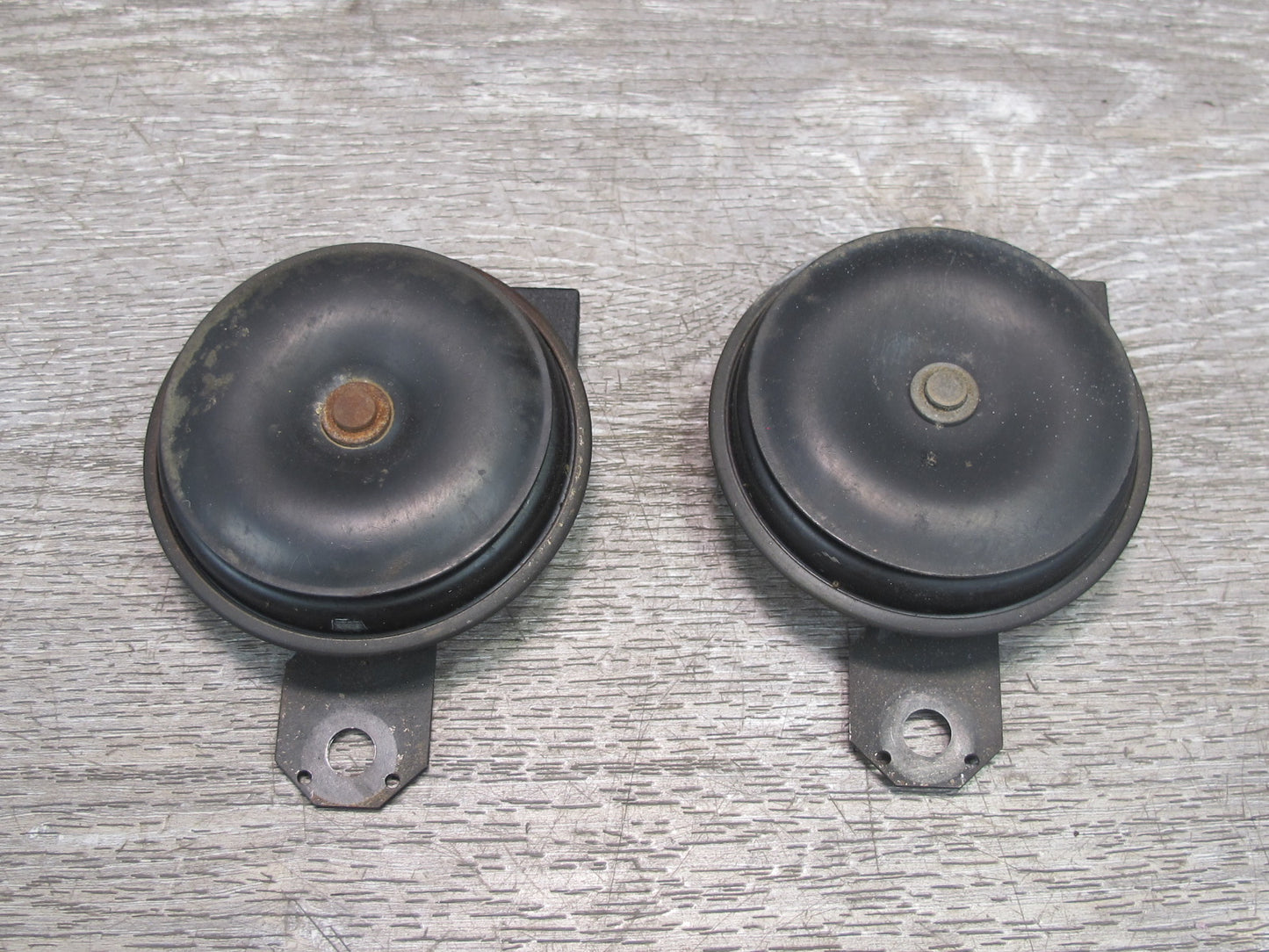 92-96 Toyota Cresta JZX90 Set of 2 High & Low Tone Note Pitch Horn Signal OEM