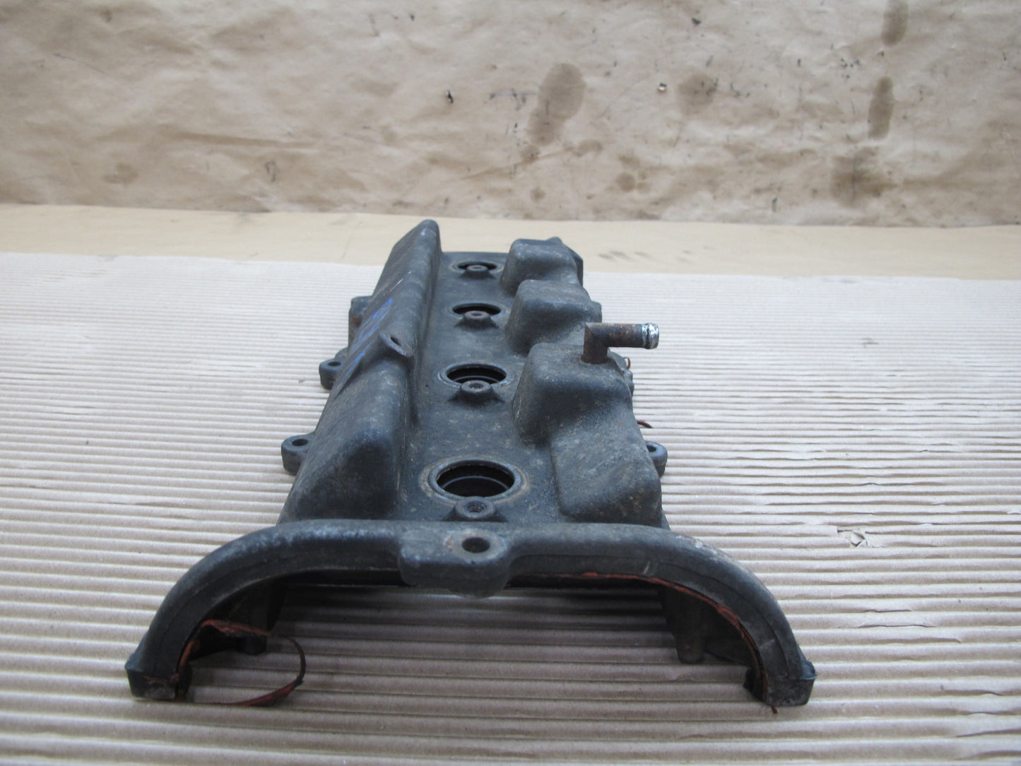 1998-2002 Lexus UZJ100L LX470 2UZFE Engine Right Cylinder Head Valve Cover