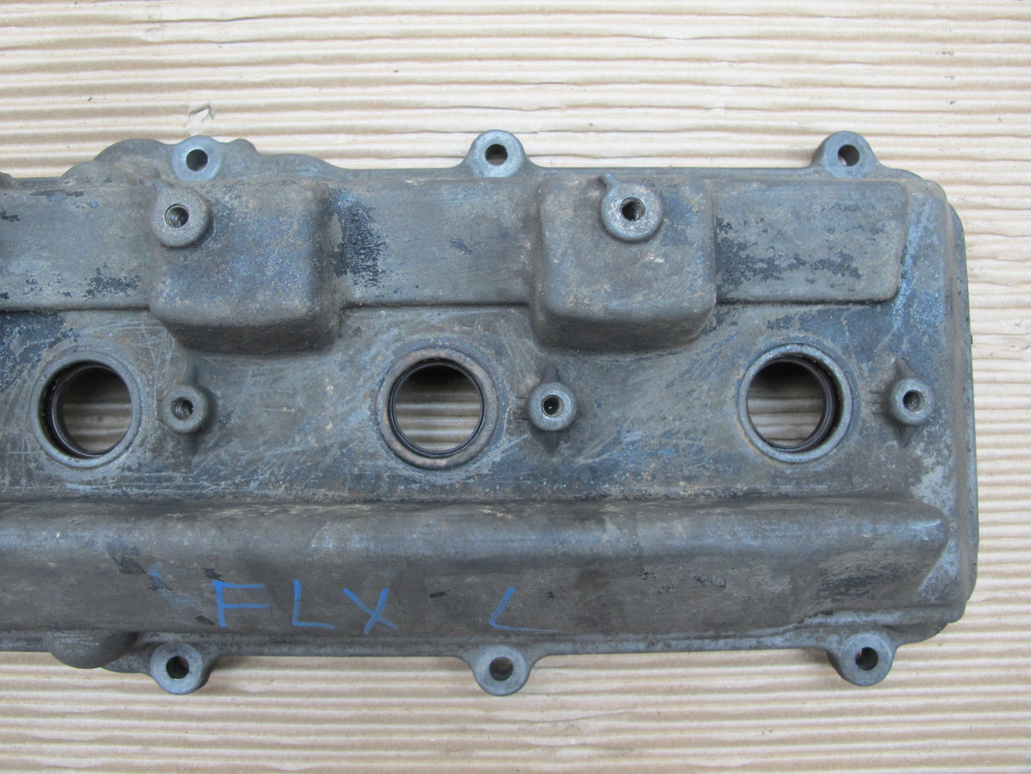 1998-2002 Lexus UZJ100L LX470 2UZFE Engine Left Cylinder Head Valve Cover