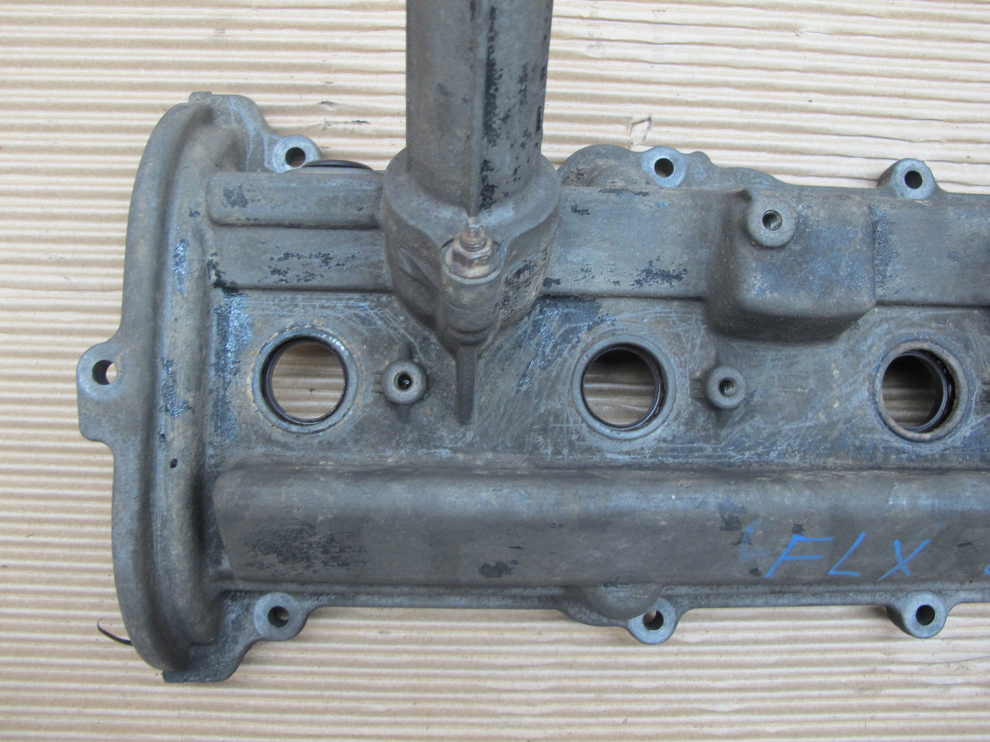 1998-2002 Lexus UZJ100L LX470 2UZFE Engine Left Cylinder Head Valve Cover