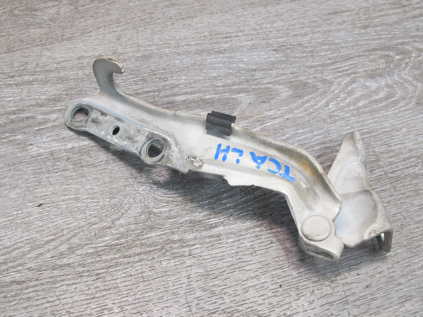 92-96 Toyota Cresta JZX90 Rear Left & Right Trunk Hinge Support Set OEM