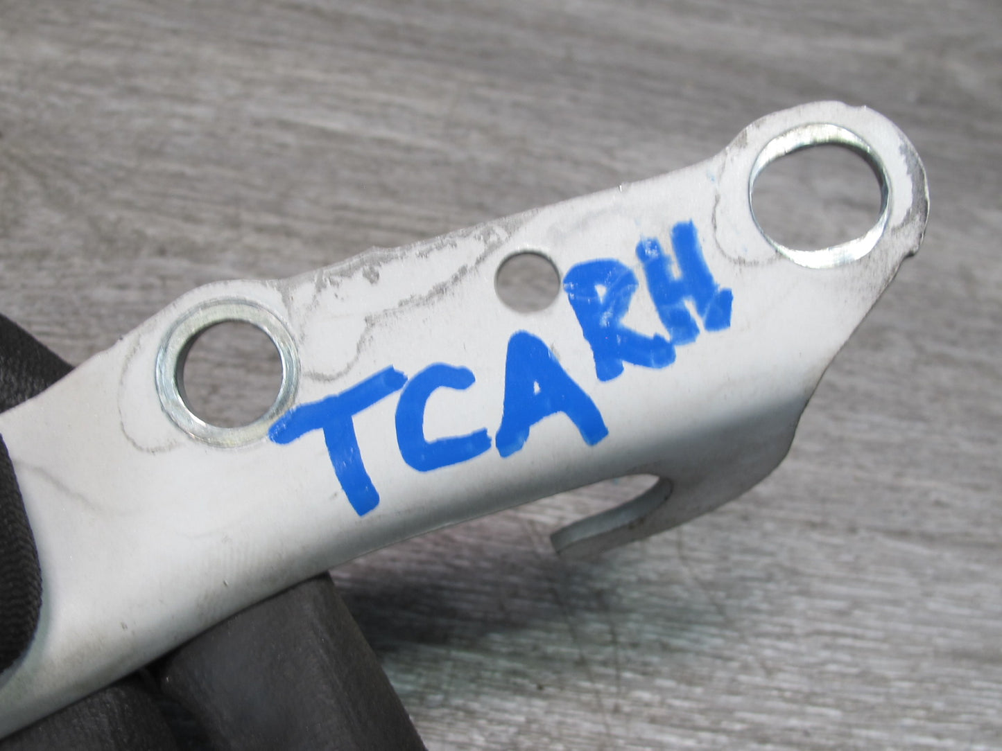92-96 Toyota Cresta JZX90 Rear Left & Right Trunk Hinge Support Set OEM